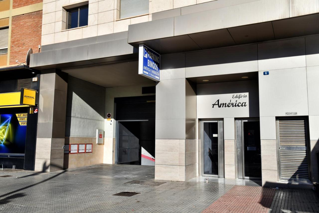 Wonderstays Apartamentos La Estacion 马拉加 外观 照片